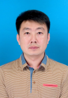 李岩 照片