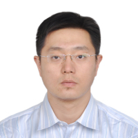 彭翔 照片