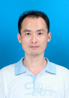李阅历 照片