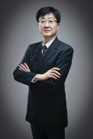 乔宏 照片