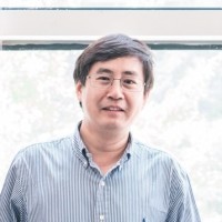 裴坚 照片