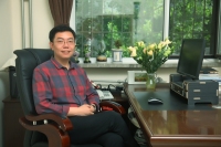 王斌 照片