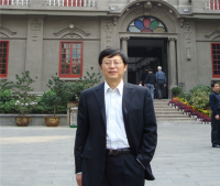 汤百智 照片