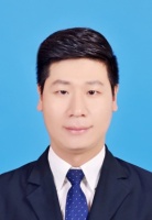 谭克 照片