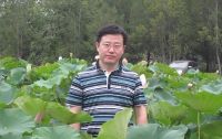阎浩然 照片