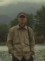 郑向 照片