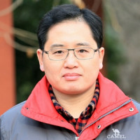 李品华 照片