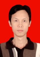 何伟 照片