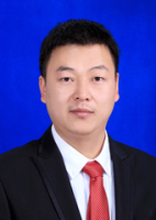 杨伟 照片