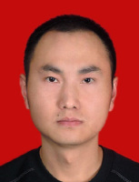 张启 照片