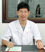 谌先召 照片
