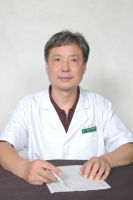 代新华 照片