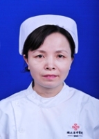 何爱姣 照片