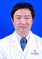 姚新 照片