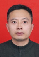 李春华 照片