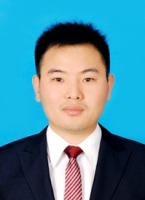 罗伟 照片