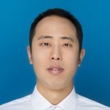 彭理群 照片