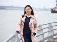 ​熊静文 照片