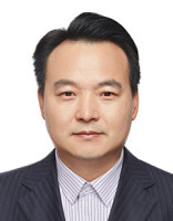 张世鹏 照片