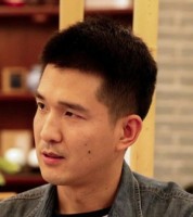 苟东锋 照片