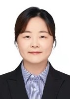 贾彩凤 照片