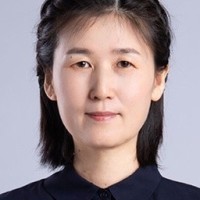 刘兰华 照片