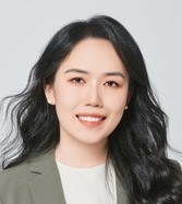 李嫦 照片