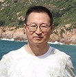 梁志 照片