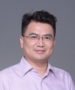 刘垚 照片