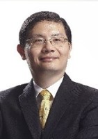 卢骏 照片