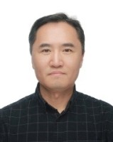 李响 照片