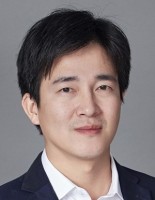 李洪林 照片