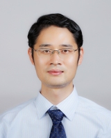 谭琨 照片