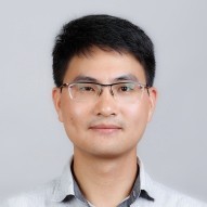 汪日新 照片