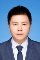 王天翔 照片