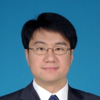 王辉 照片