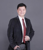 韦小丁 照片
