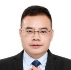 张诗按 照片