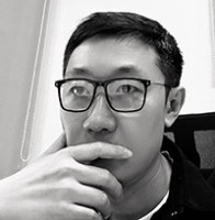 董宇 照片