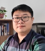 高永卓 照片