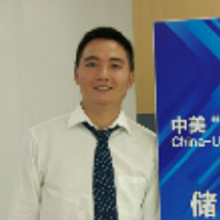 何伟东 照片