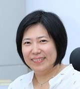 李丽 照片