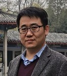李季 照片