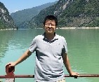 刘健行 照片