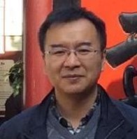 路勇 照片
