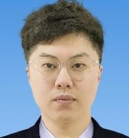 彭庆宇 照片