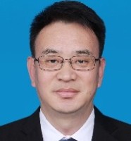 修子扬 照片