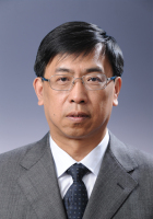 于渤 照片