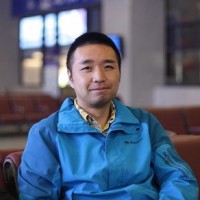 杨一 照片