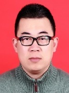 伊国兴 照片